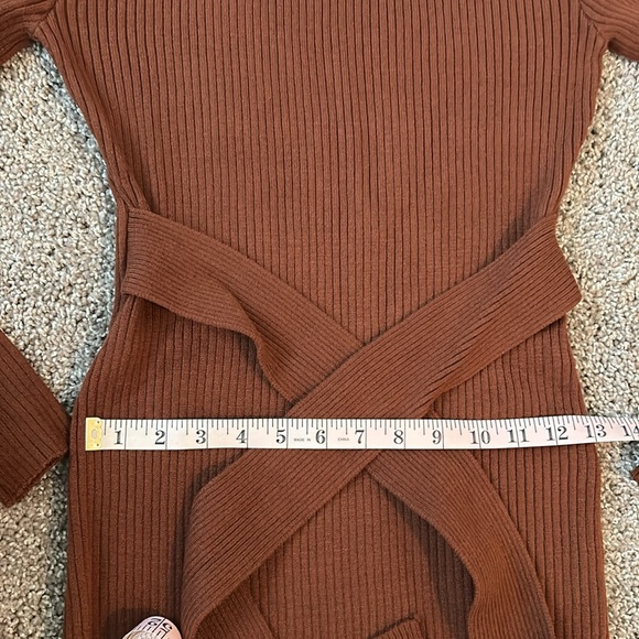 Bodycon knit belted Winter Dress NWT - Picture 5 of 11